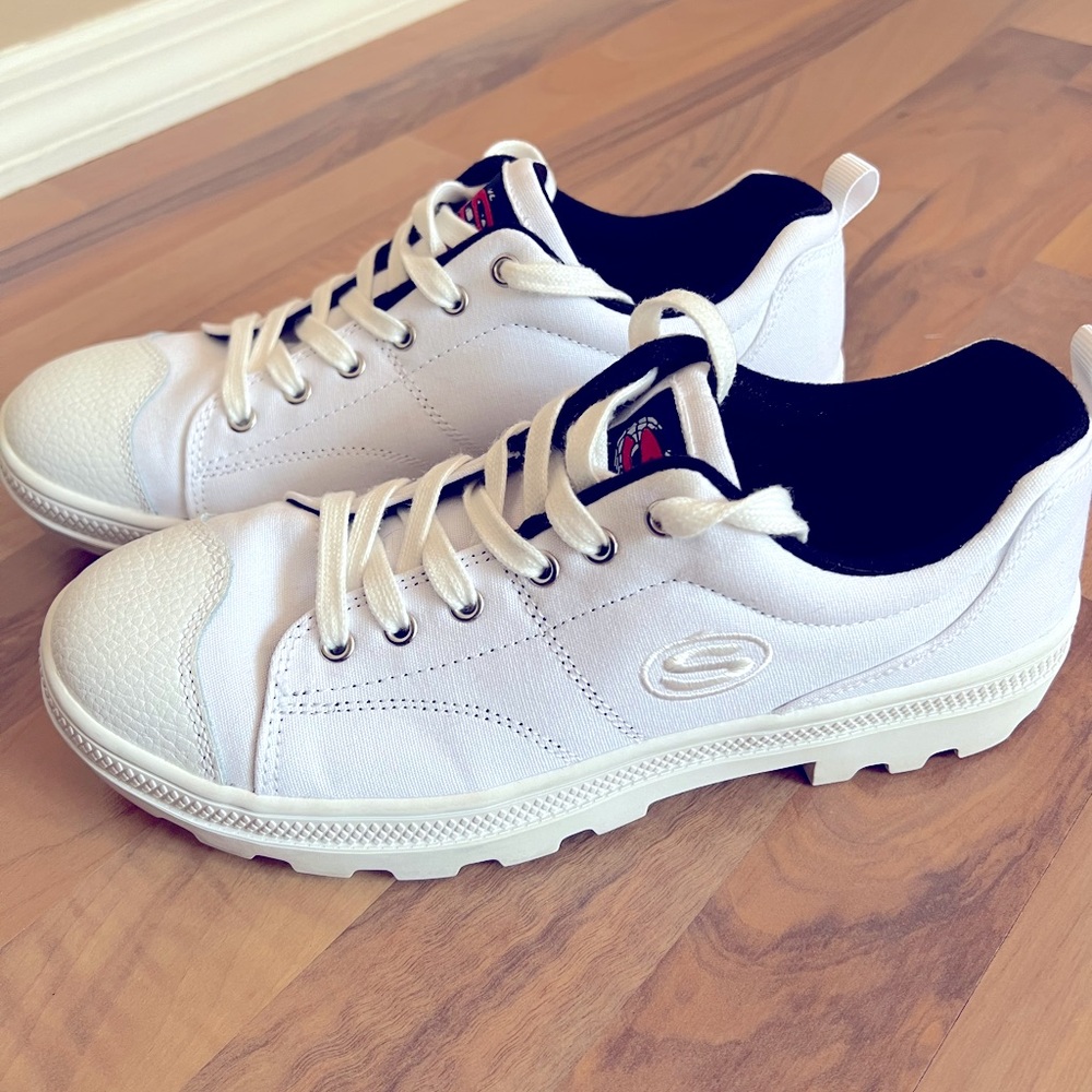 Skechers Canvas Lace-up Sneakers Roadies True White Sz 9.5